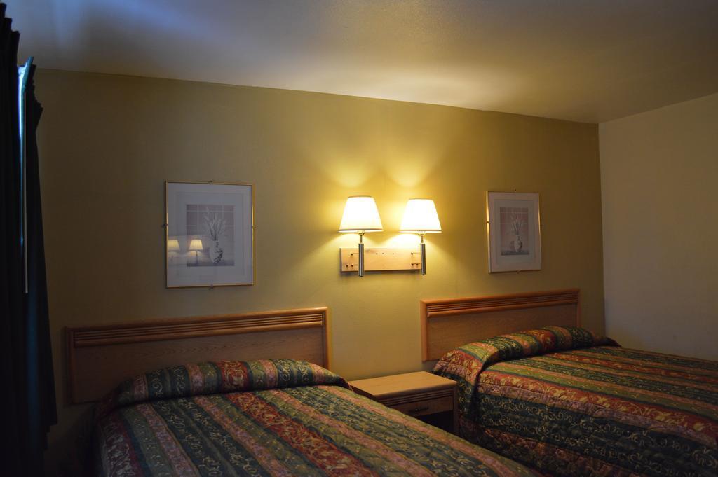 Rodeway Inn & Suites Blythe I-10 Екстер'єр фото