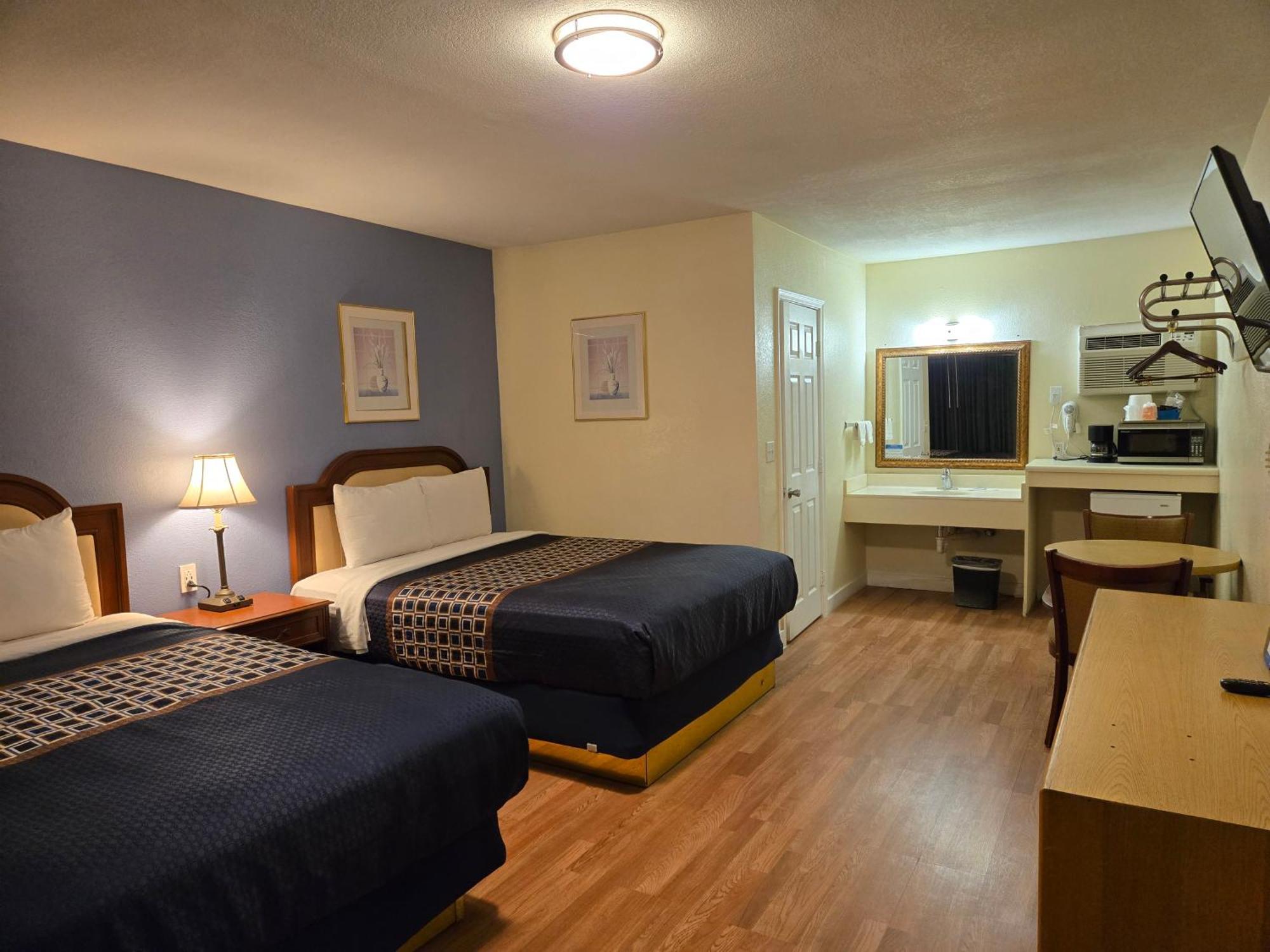Rodeway Inn & Suites Blythe I-10 Екстер'єр фото