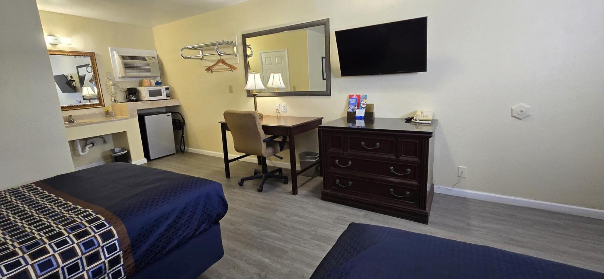 Rodeway Inn & Suites Blythe I-10 Екстер'єр фото